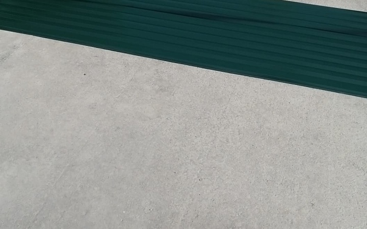 Профнастил С21 0,5х1051х3700мм RAL 6005